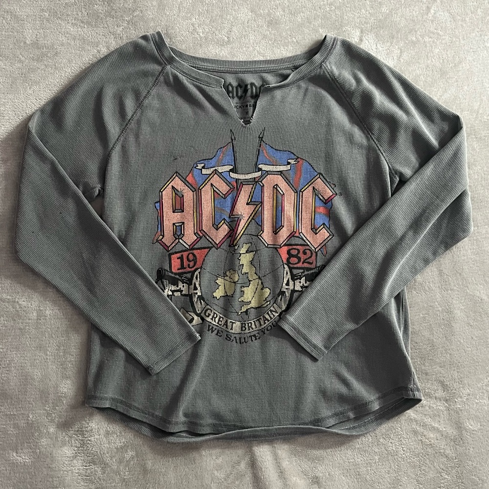 AC/DC Knit Shirt with v-neck ripped front Size Medium